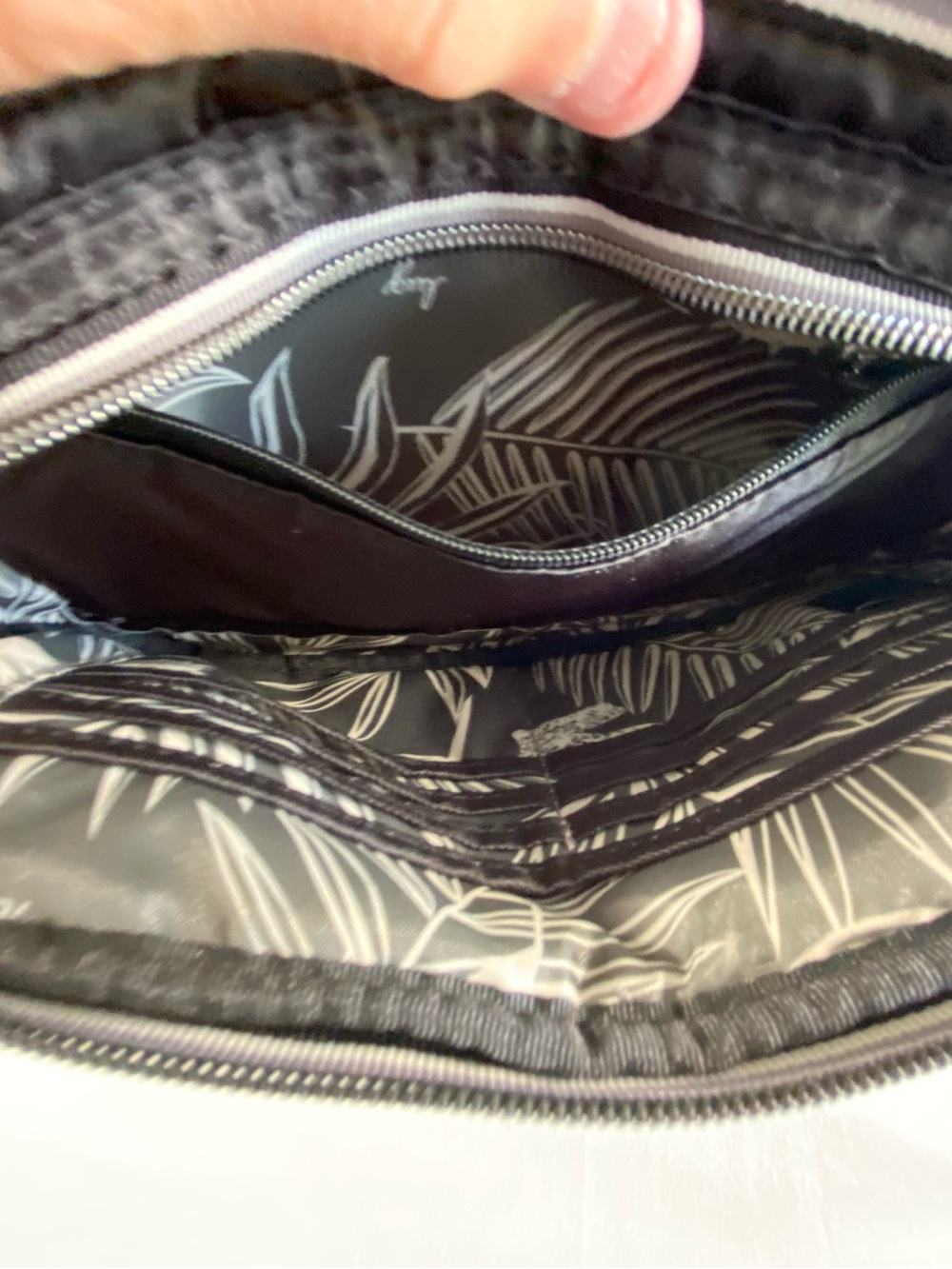 Black Quilted Lug Wrangler Bag Crossbody Purse - Picture 8 of 11